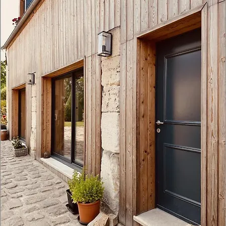 La Cour Verte D'hotes * Montepilloy