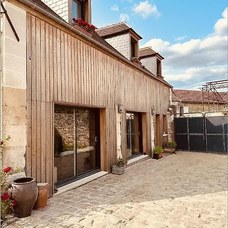 La Cour Verte D'hotes * Montepilloy