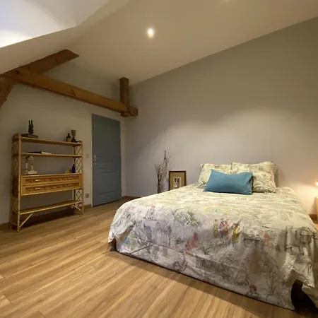 Guest house La Cour Verte D'hotes Montepilloy